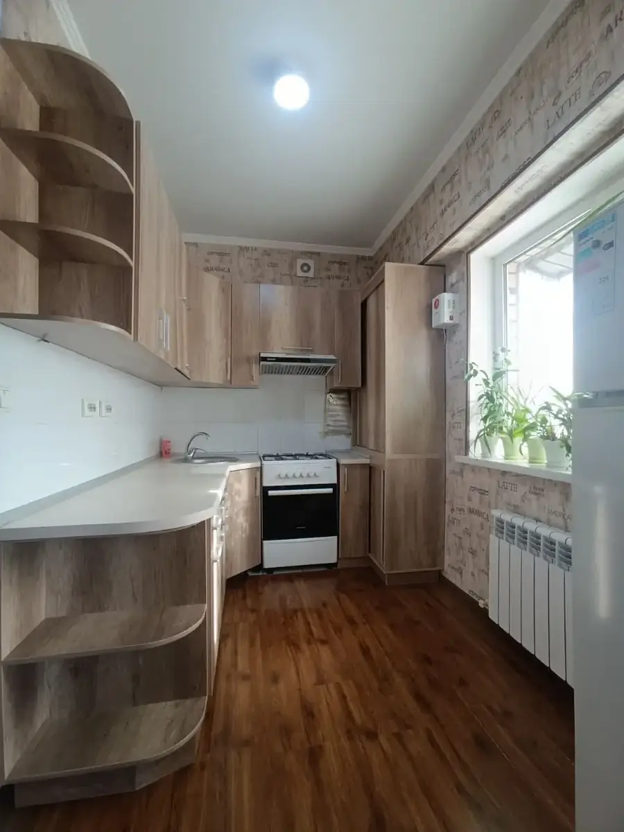 Продается 3-комнатная квартира − 79 м²