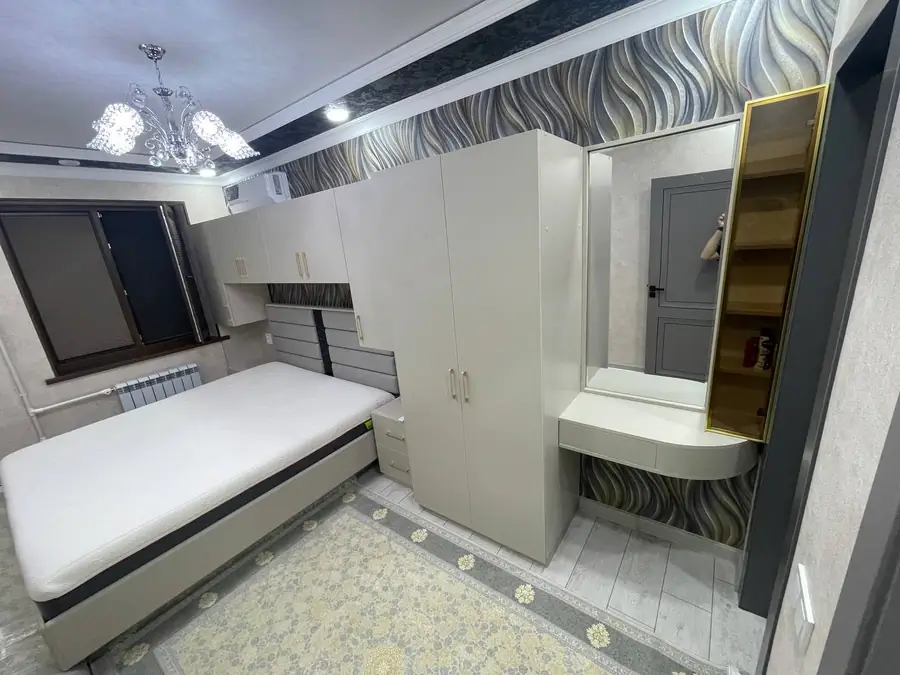 3 xonali kvartira sotiladi − 52 m²