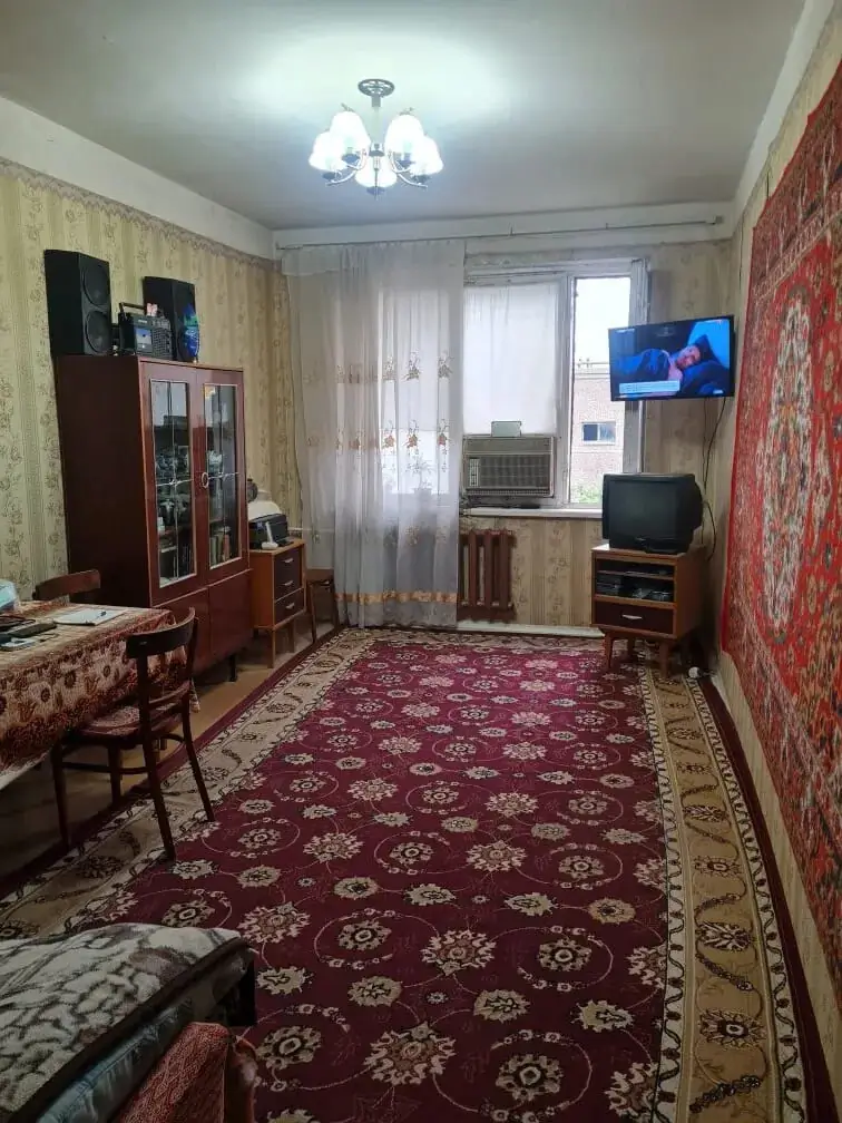 2 xonali kvartira sotiladi − 57 m²