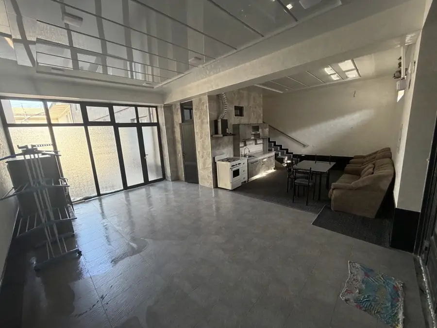 Ijaraga 2 qavatli uy − 60 m²