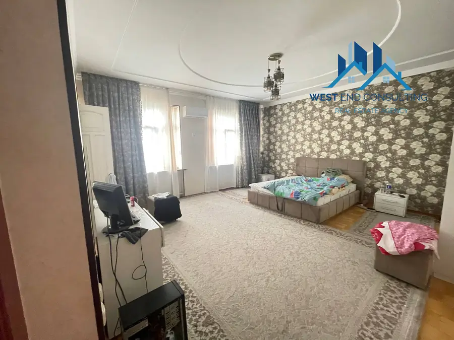 Ijaraga 2 qavatli uy − 370 m²