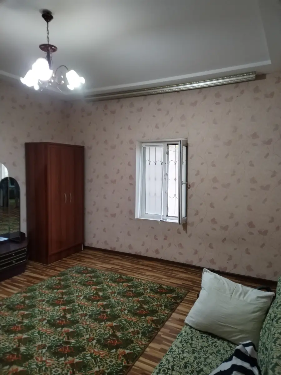 Продается 1-комнатная квартира − 44 м²