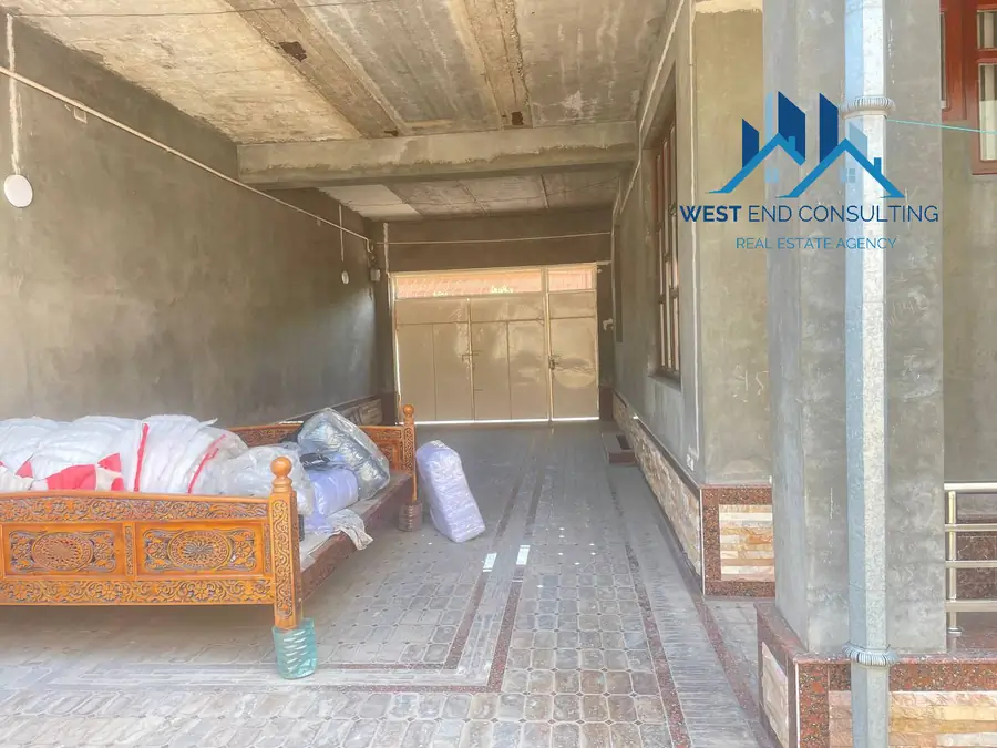 Ijaraga 2 qavatli uy − 370 m²