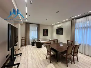 Ofis − 1601 m², 1/4 qavat