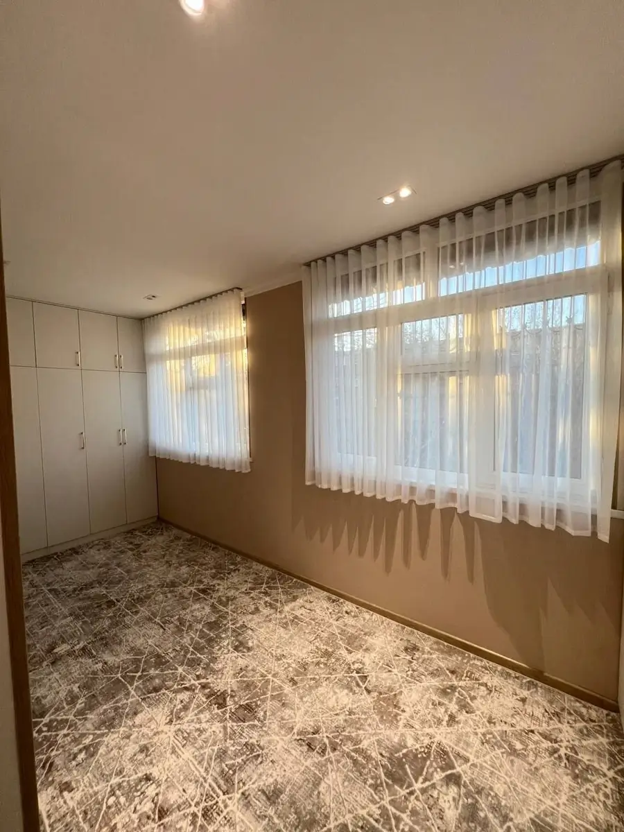 Ijaraga 4 xonali kvartira − 100 m²