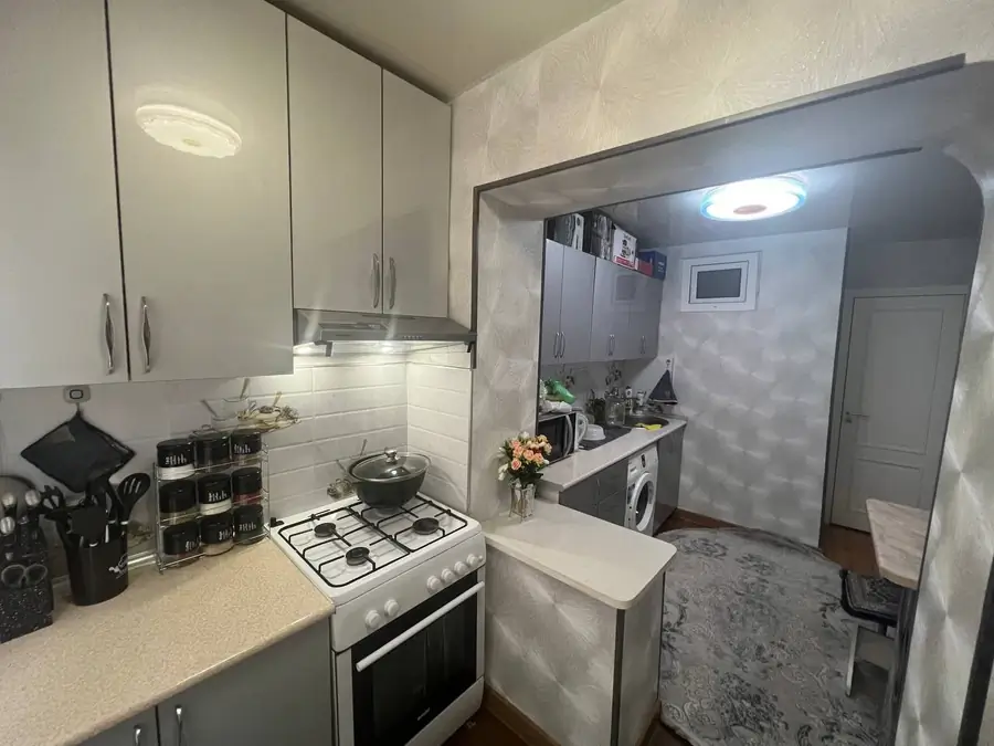 Продается 3-комнатная квартира − 71 м²