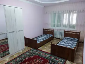 3 xonali kvartira − 100 m², 1/4 qavat