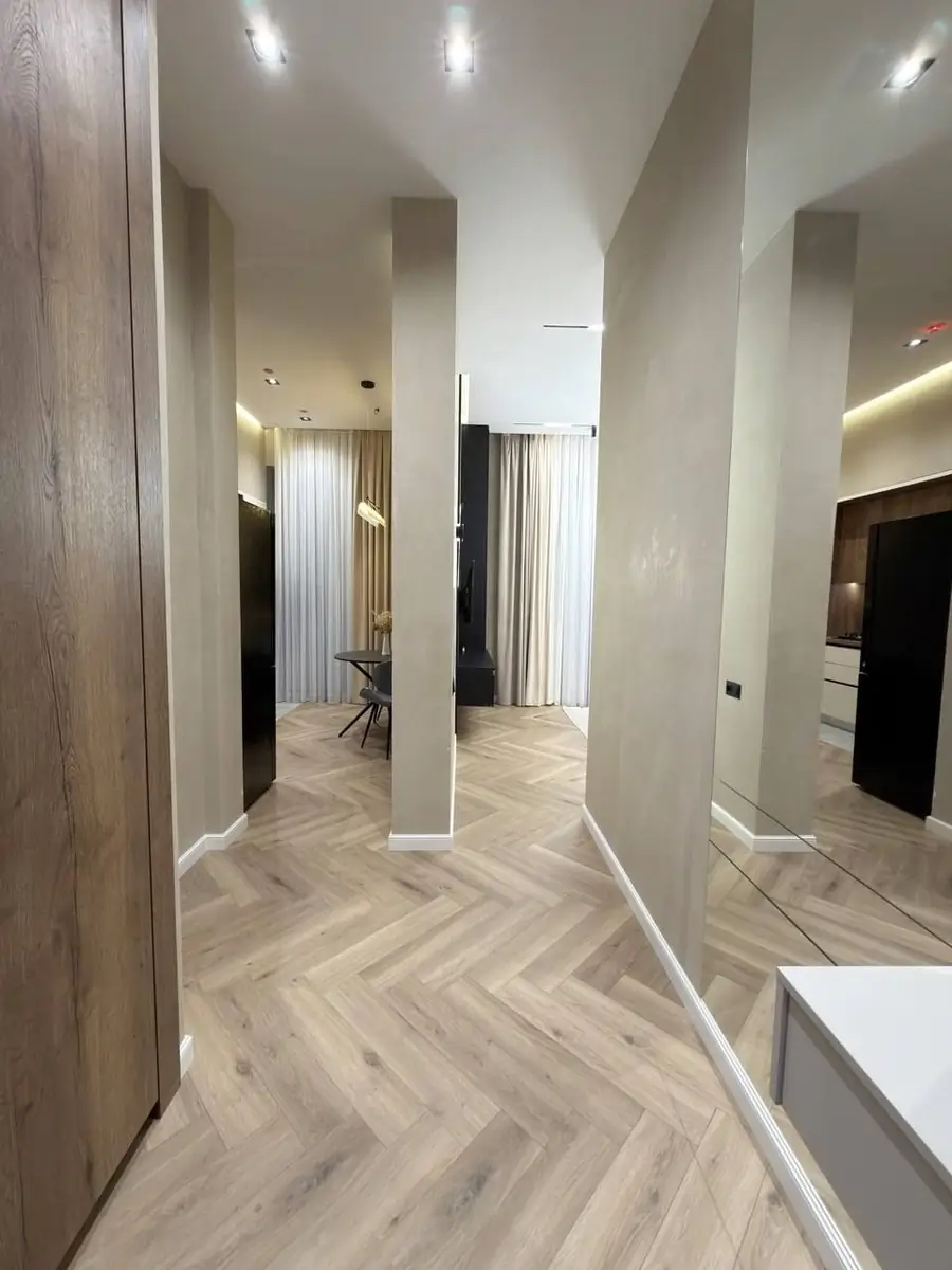 Продается 2-комнатная квартира − 43 м²