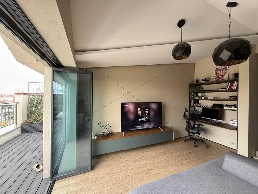 4 xonali kvartira sotiladi − 139 m²
