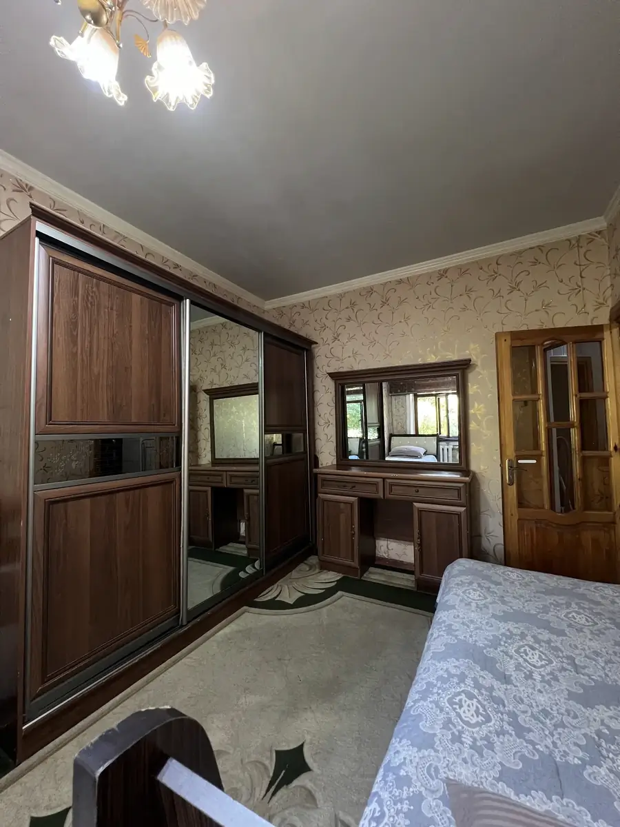 Продается 3-комнатная квартира − 70 м²