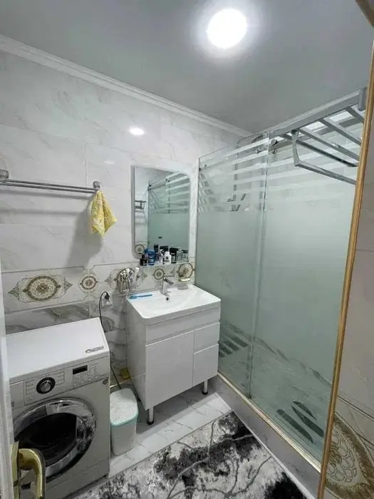 Сдается 2-комнатная квартира − 55 м²