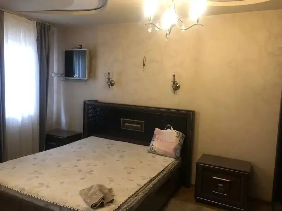 Продается 3-комнатная квартира − 72 м²