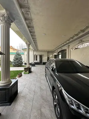 Ijaraga 2 qavatli uy − 500 m²