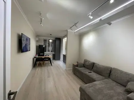 2-комнатная квартира − 70 м², 5/9 этаж