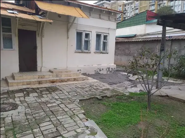 Tijoriy yer maydoni − 5 sot