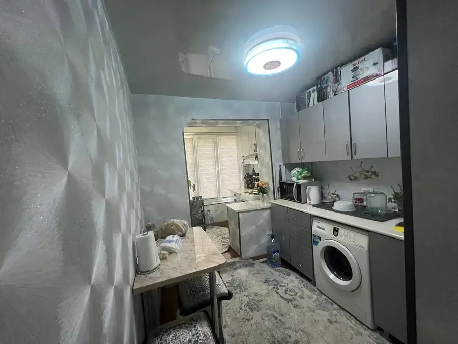 Продается 3-комнатная квартира − 71 м²