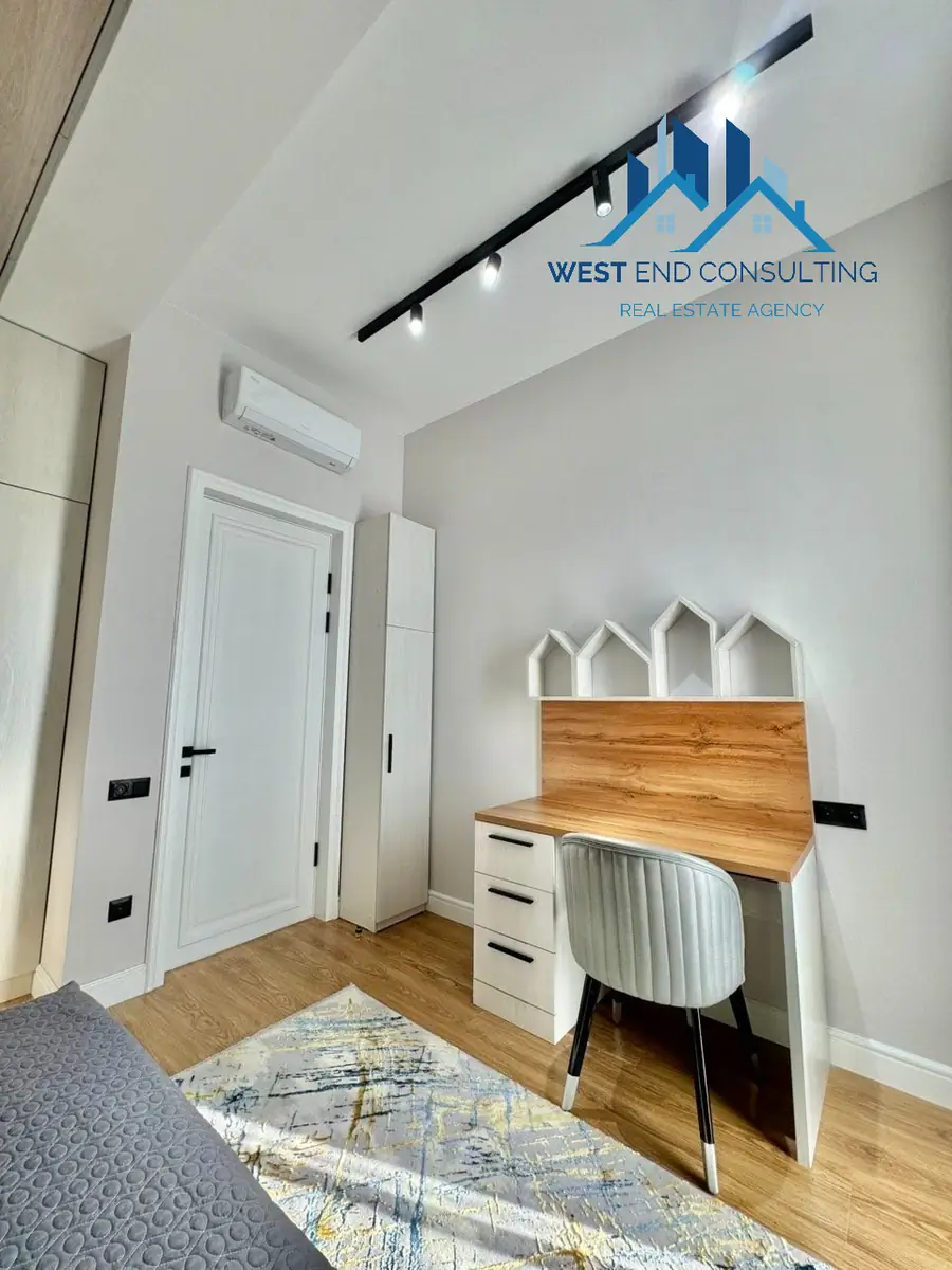 Ijaraga 4 xonali kvartira − 230 m²