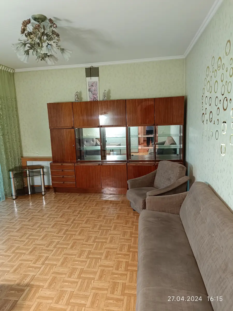 Продается 4-комнатная квартира − 126 м²