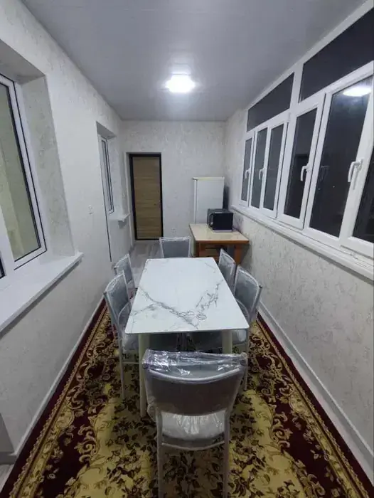 Сдается 3-комнатная квартира − 60 м²