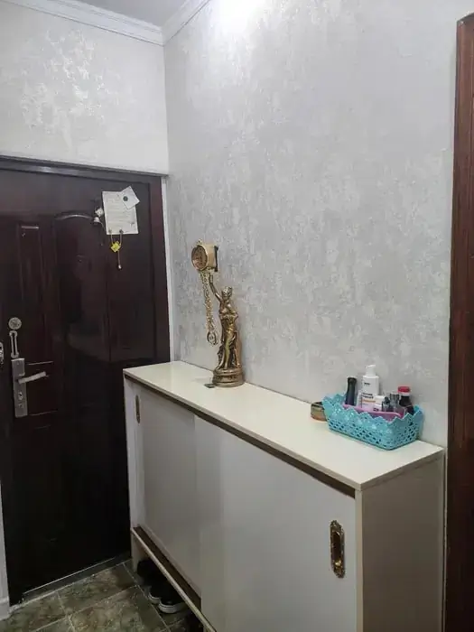 Продается 3-комнатная квартира − 68 м²