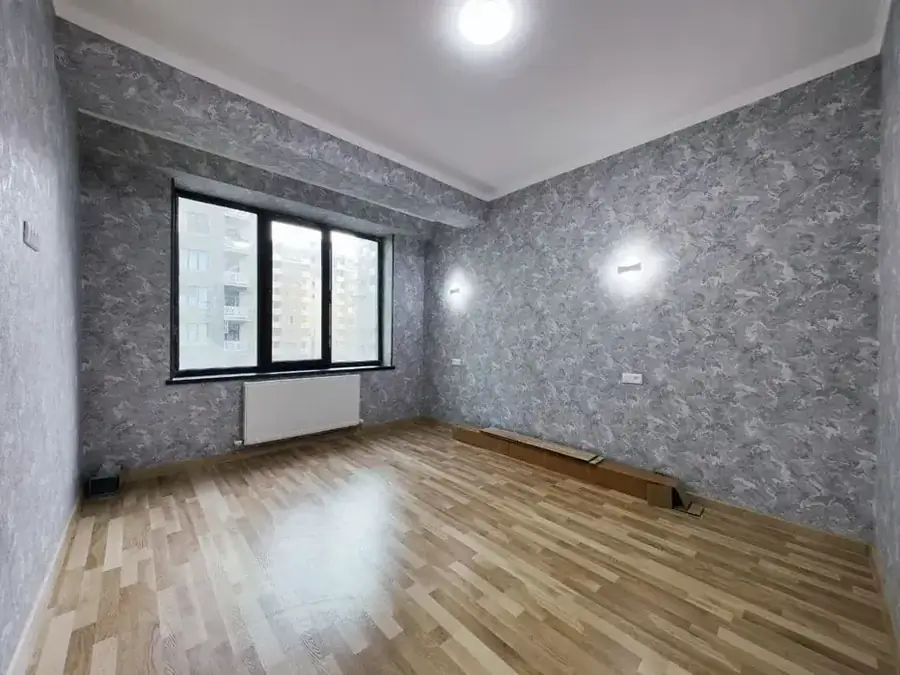 Продается 2-комнатная квартира − 50 м²