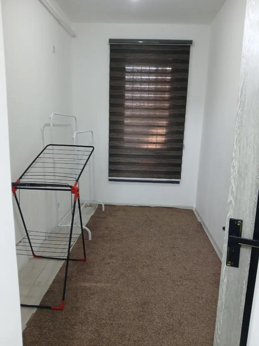 Сдается 1-комнатная квартира − 35 м²
