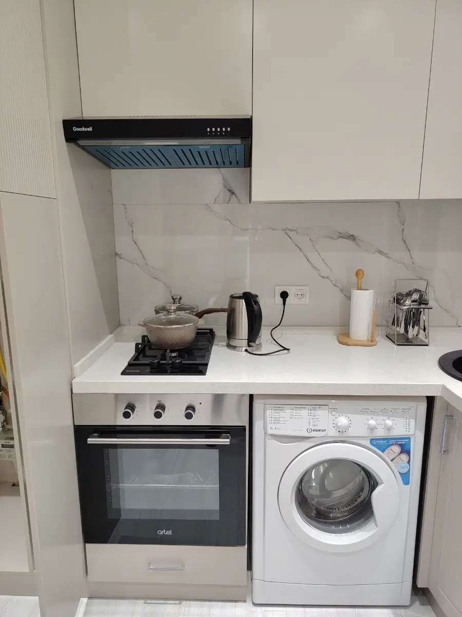 Продается 1-комнатная квартира − 33 м²
