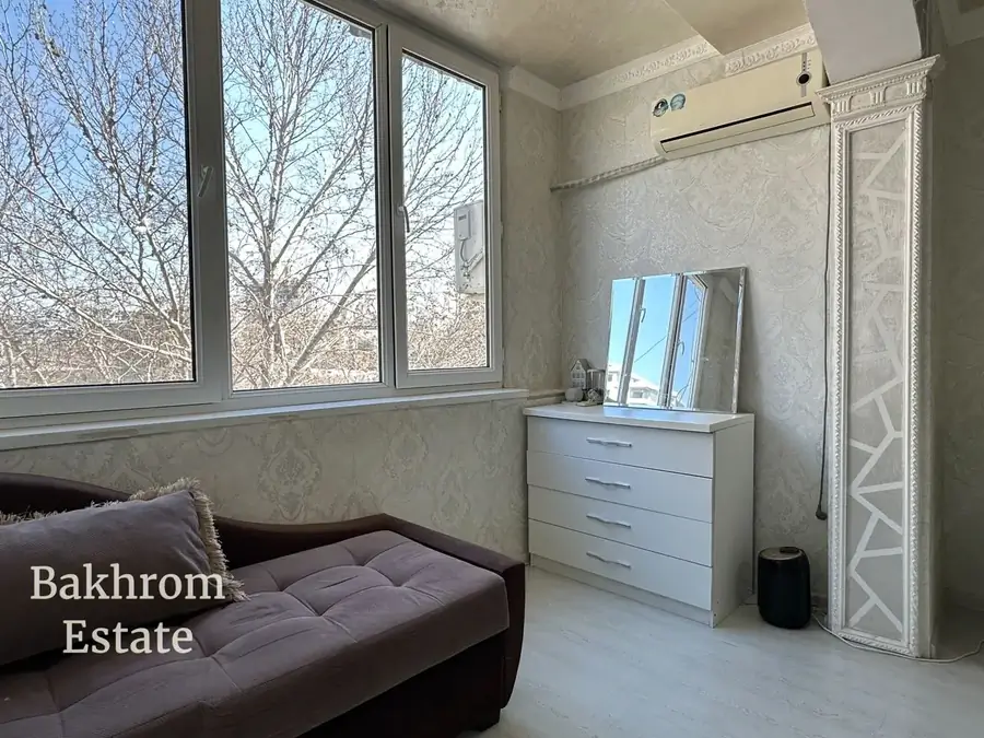 Продается 2-комнатная квартира − 55 м²