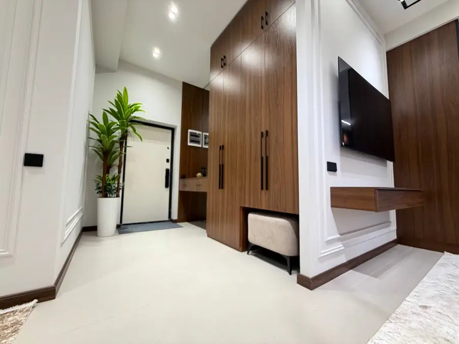 3 xonali kvartira sotiladi − 80 m²