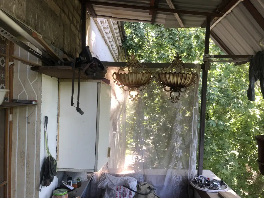 2 xonali kvartira sotiladi − 37 m²