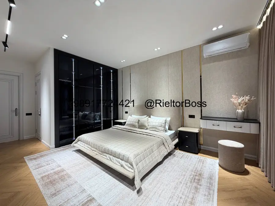 Посуточно 4-комнатная квартира − 120 м²