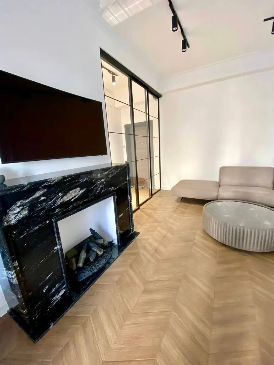 Сдается 3-комнатная квартира − 122 м²