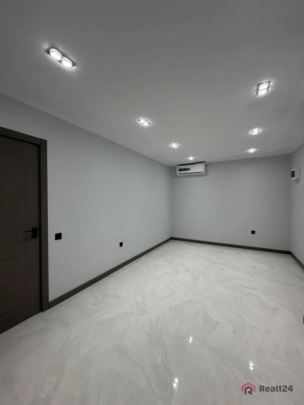 Ofis − 65 m², 1/4 qavat