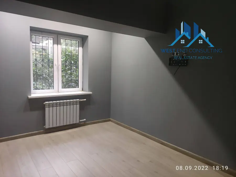 Ijaraga ofis − 59.8 m²