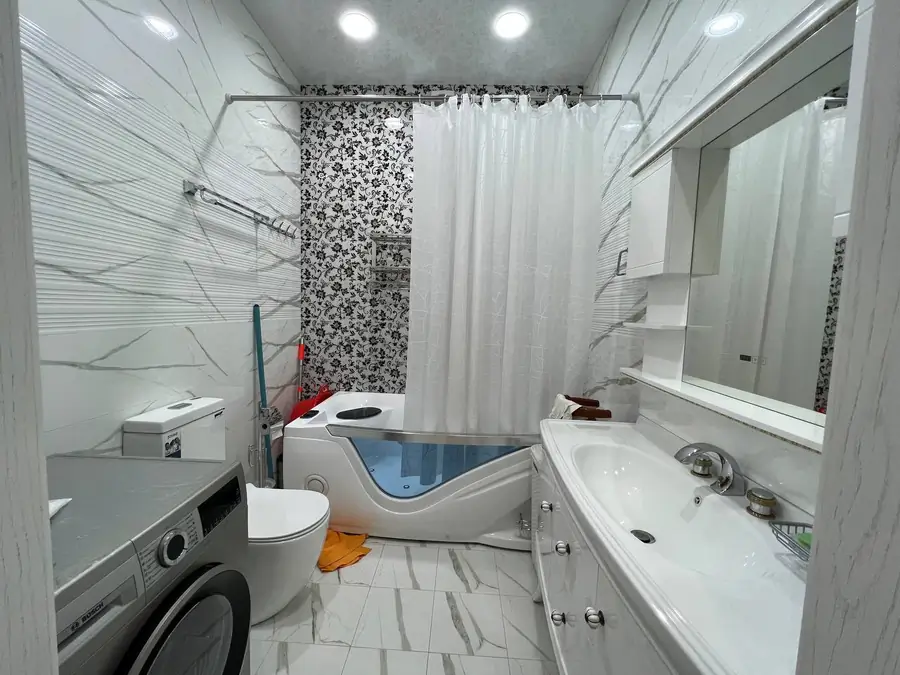Ijaraga 4 qavatli uy − 650 m²