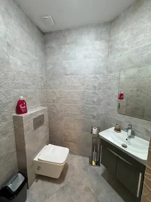 2 xonali kvartira sotiladi − 145 m²