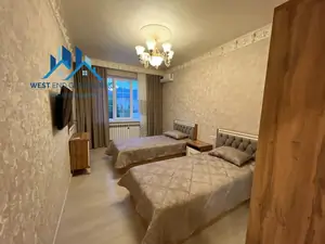 Сдается 3-этажный дом − 700 м²