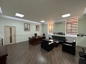Ijaraga ofis − 2545 m²