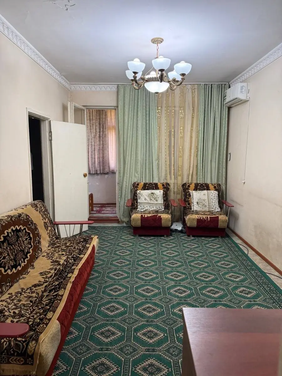 Продается 2-комнатная квартира − 52 м²