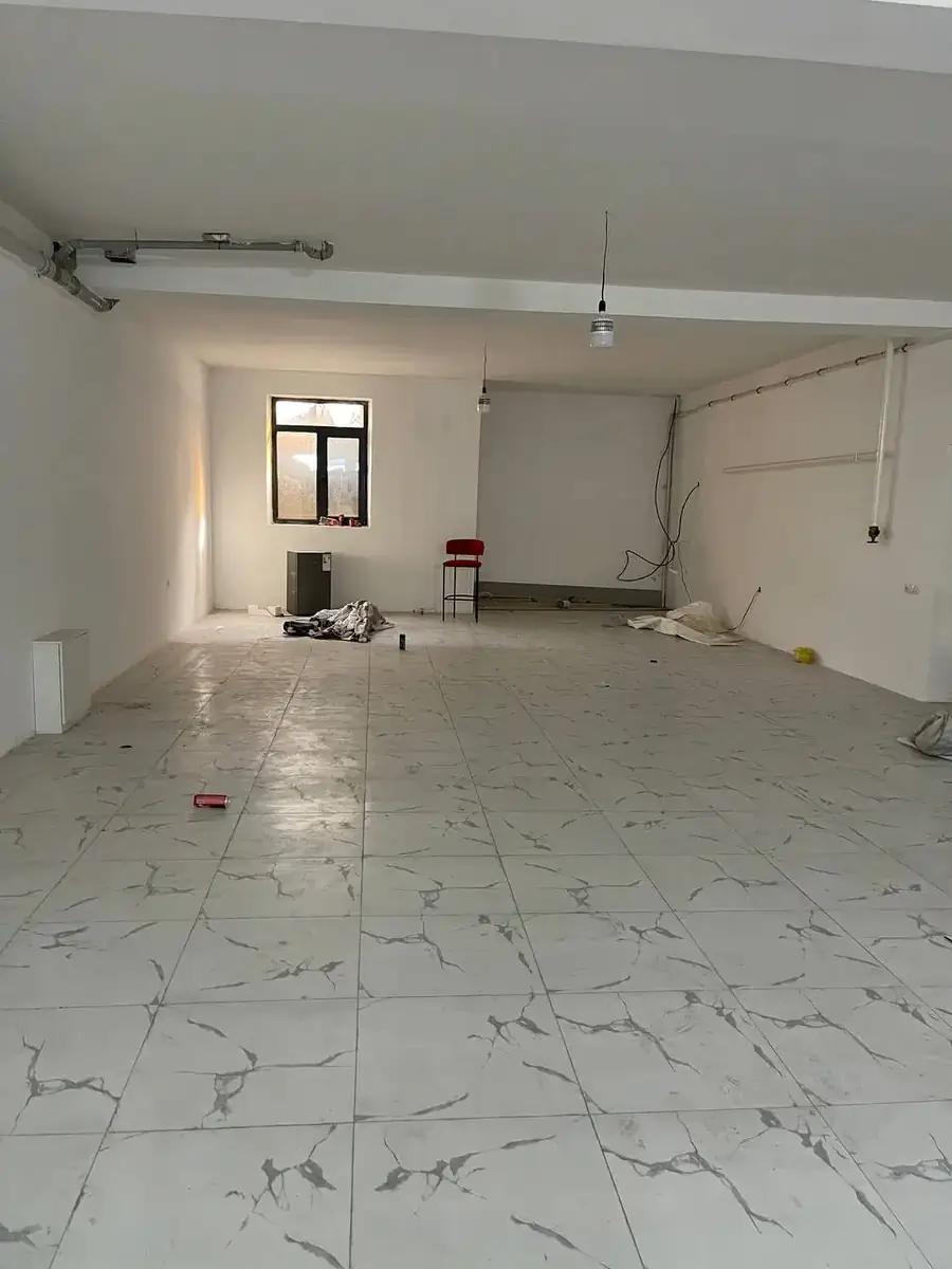 Ijaraga ofis − 172 m²