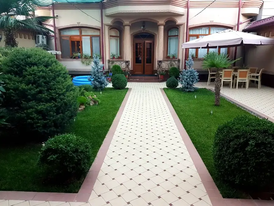 Ijaraga 3 qavatli uy − 270 m²