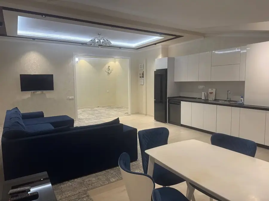 Сдается 3-комнатная квартира − 100 м²