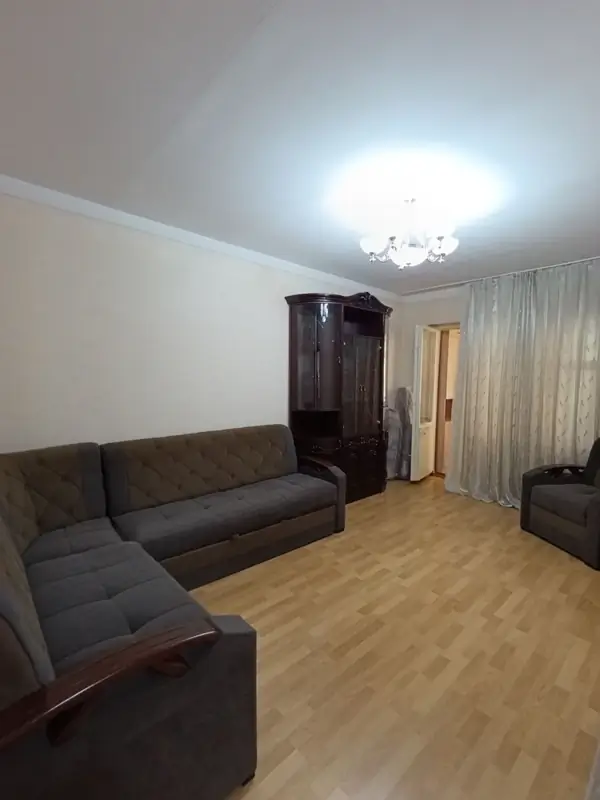 2-комнатная квартира − 60 м², 2/4 этаж