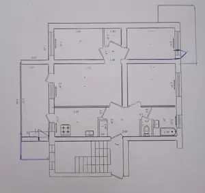 4 xonali kvartira sotiladi − 95 m²