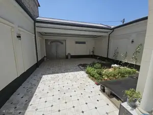 2 qavatli uy − 300 m², 2.5 sot. 