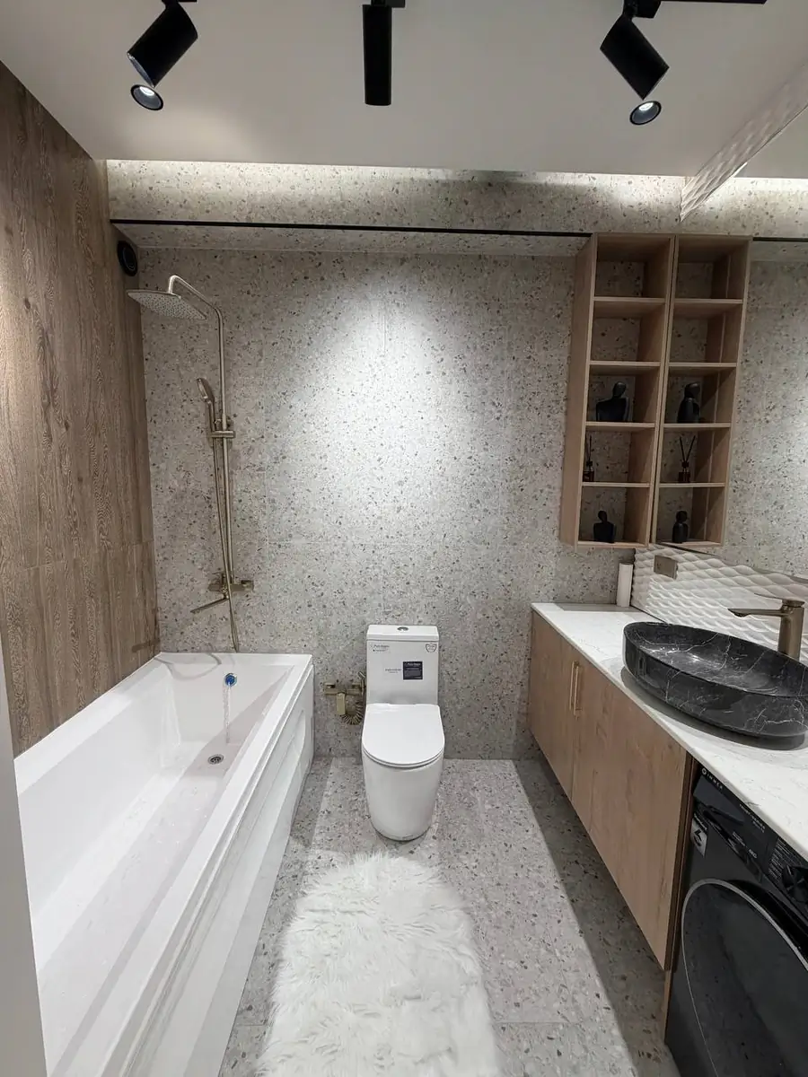 Продается 4-комнатная квартира − 80 м²