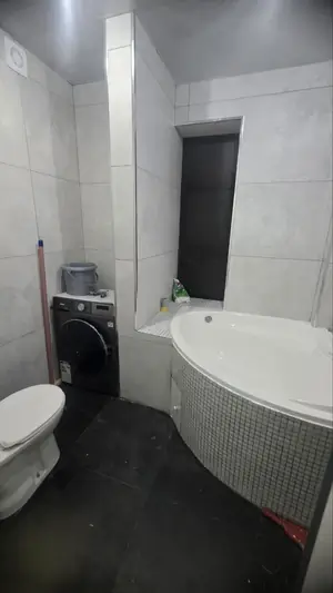 Сдается 3-комнатная квартира − 65 м²