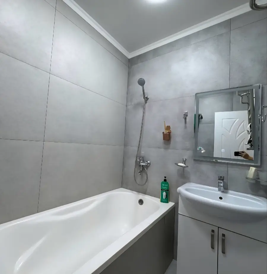 2 xonali kvartira sotiladi − 60 m²
