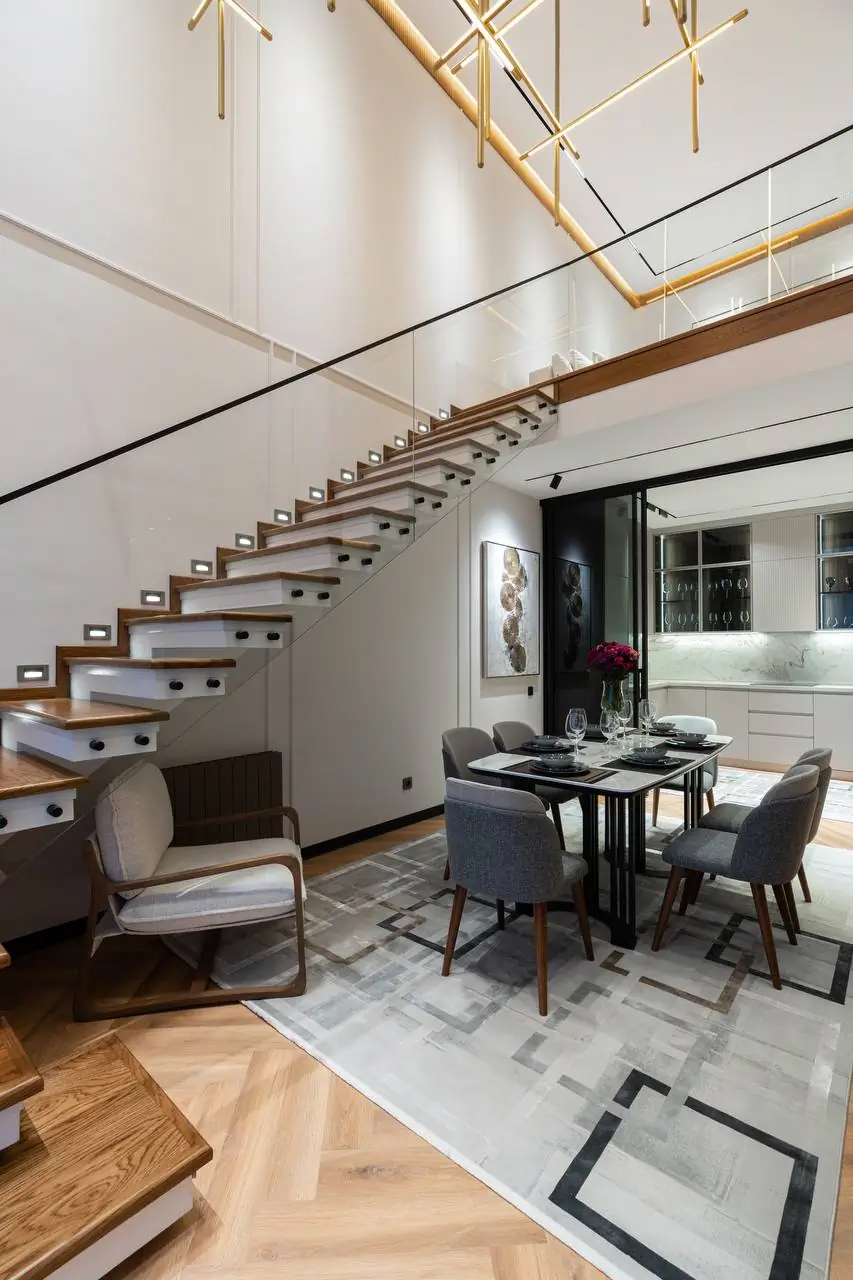3 xonali kvartira sotiladi − 95 m²