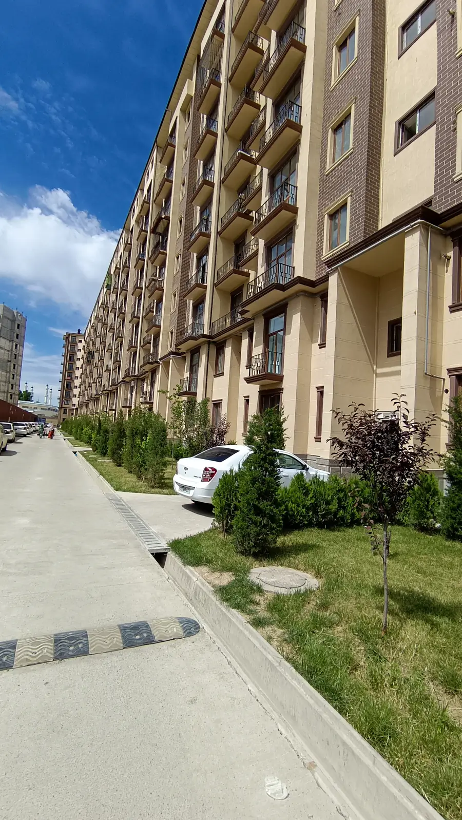 Сдается 3-комнатная квартира − 80 м²